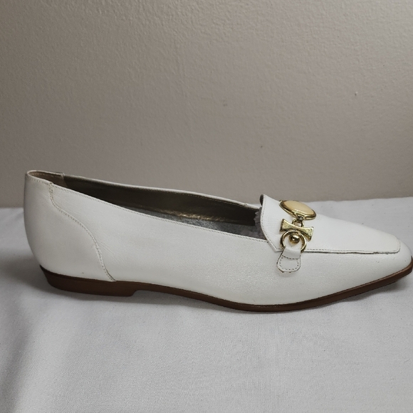Bellini White and Gold Flats Sleek Loafers - Picture 1 of 8